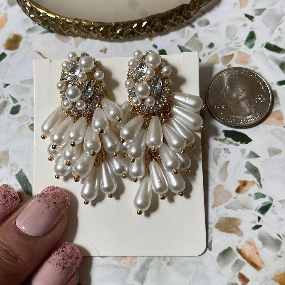 Pearl Cluster Crystal Dangle Earrings - Picture 10 of 14